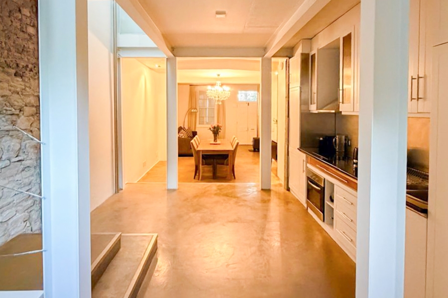 1 Bedroom Property for Sale in De Waterkant Western Cape